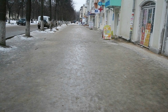 Владимирцы жалуются на гололед на улицах города