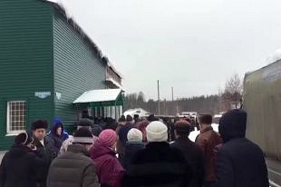 Сотни жителей Владимирской области стоят в очередях за дровами