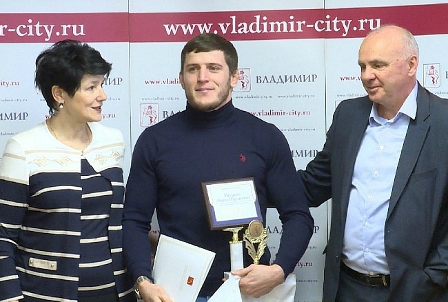 В мэрии Владимира чествовали лучших спортсменов города и их наставников