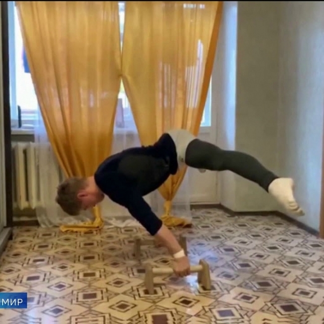 Владимирские спортсмены поддержали челлендж «Тренируйся дома, спорт — норма жизни»
